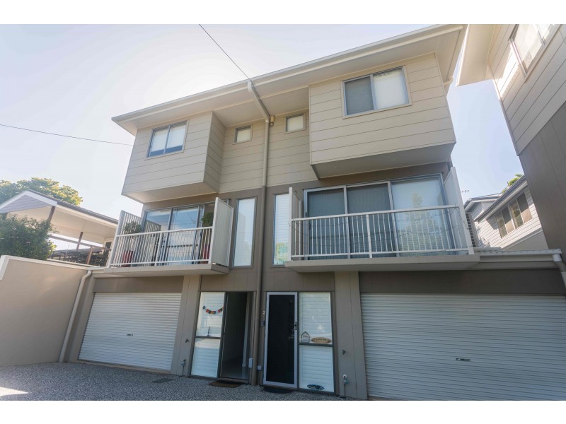 1/2 Howard Street, Gaythorne QLD 4051