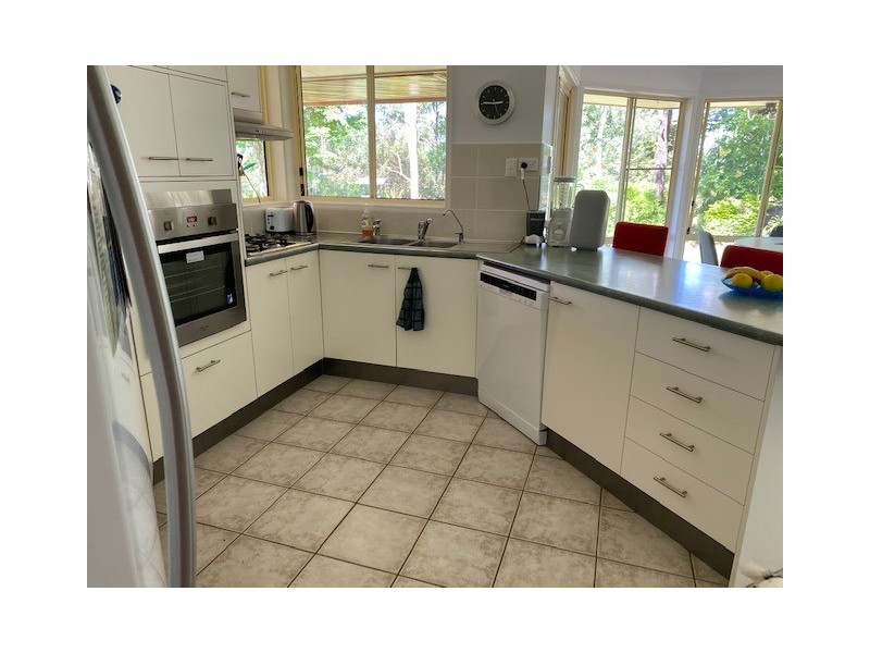 7 Fern Gully Place, Mooloolah Valley QLD 4553