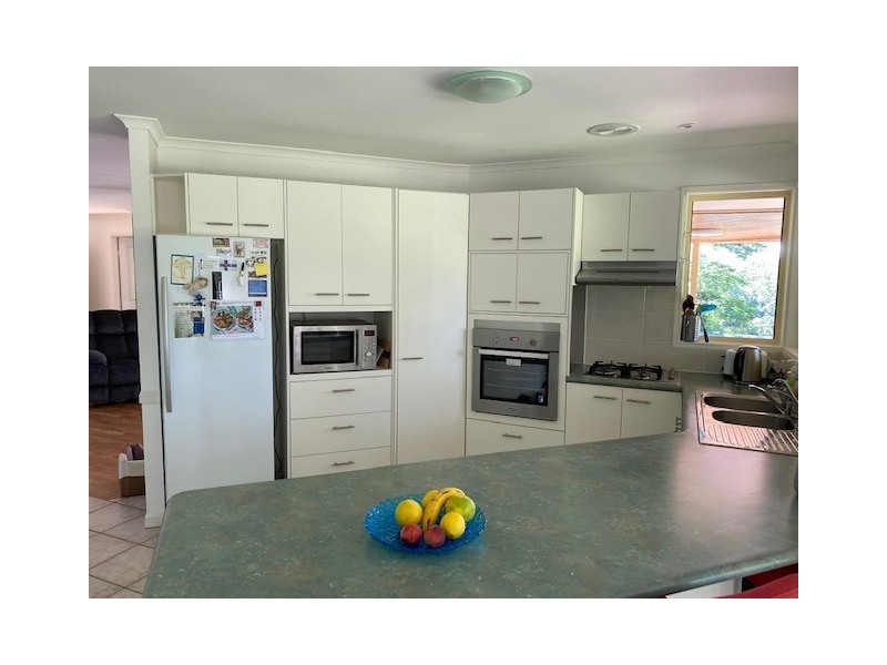 7 Fern Gully Place, Mooloolah Valley QLD 4553