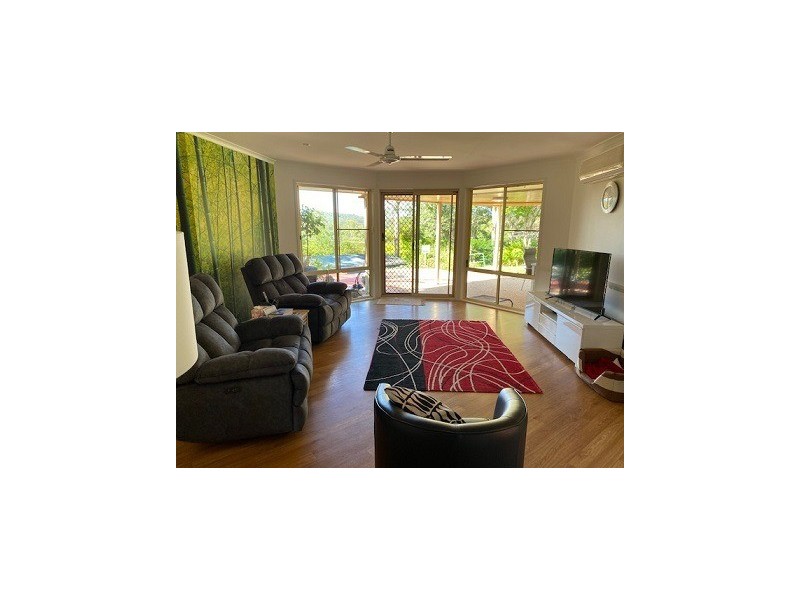 7 Fern Gully Place, Mooloolah Valley QLD 4553