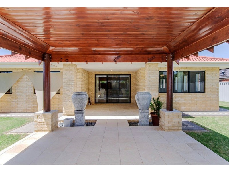 37 Sainte Maxime Avenue, Port Kennedy WA 6172