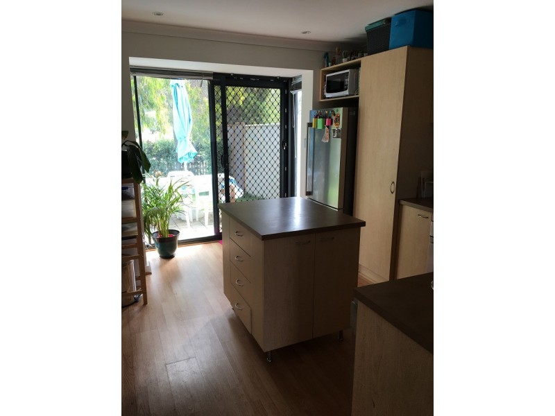 4/2 Lear Place, Coolbellup WA 6163