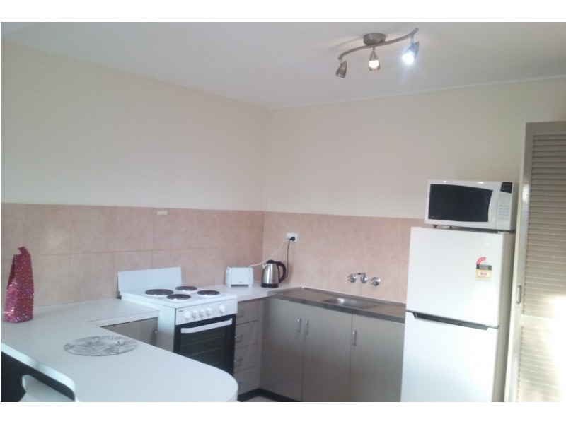 3/70 Glenlyon Street, Gladstone QLD 4680