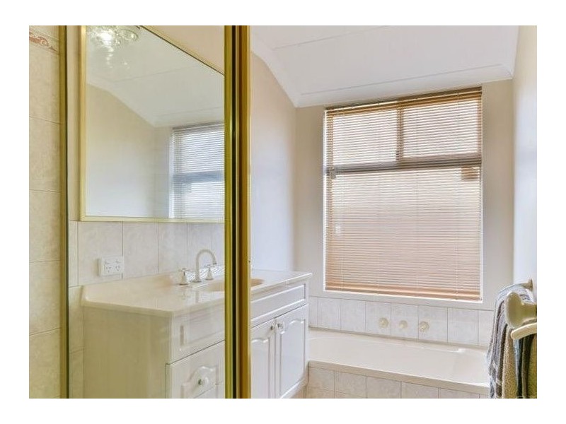 40 Orbell Way, Bull Creek WA 6149