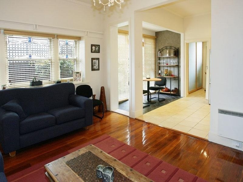 13 Bluff Avenue, Elwood VIC 3184