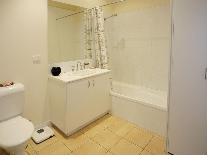 13 Bluff Avenue, Elwood VIC 3184