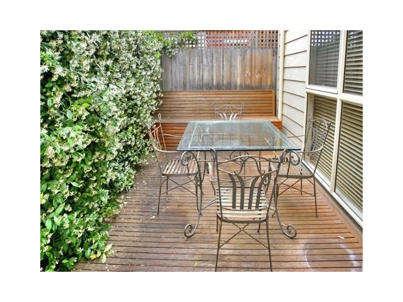 13 Bluff Avenue, Elwood VIC 3184