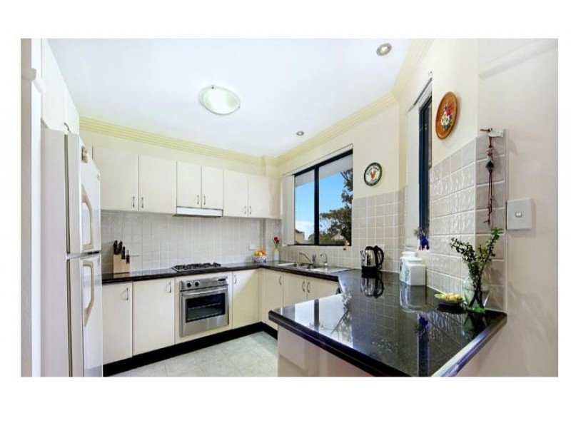 8/21 Showground Road, Castle Hill NSW 2154