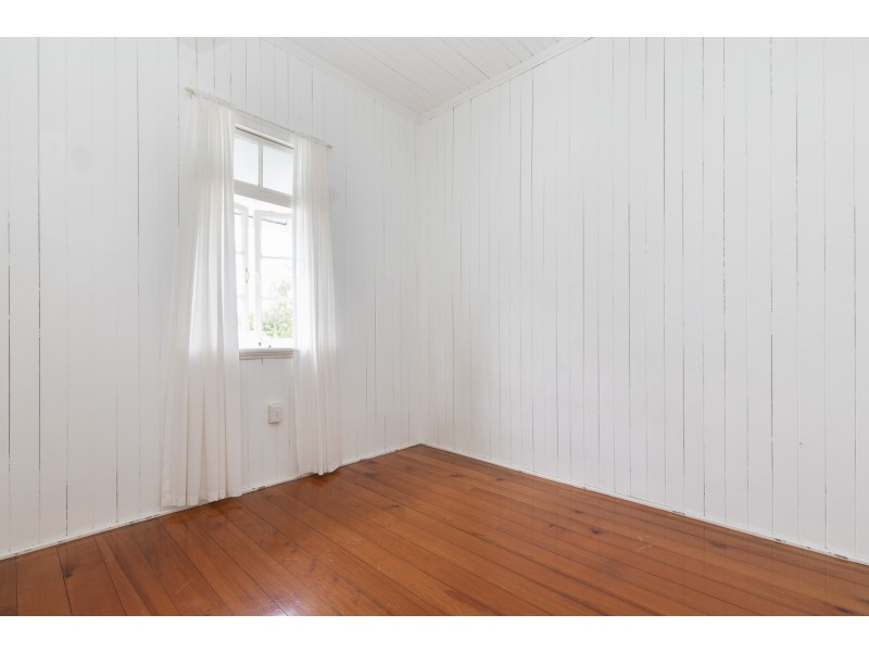 117 Simpsons Rd, Bardon QLD 4065