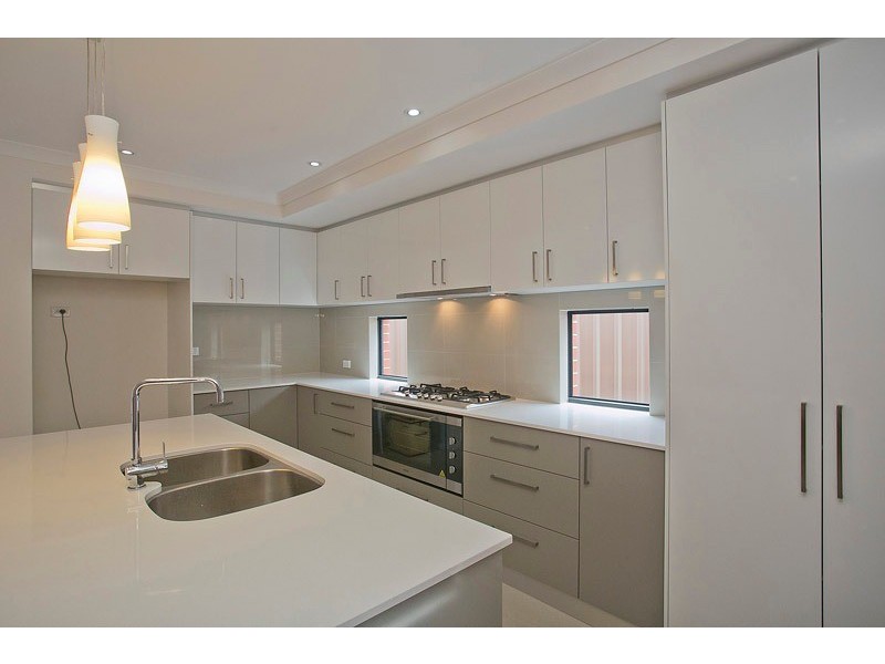 2/23 Lancaster Street, Dianella WA 6059