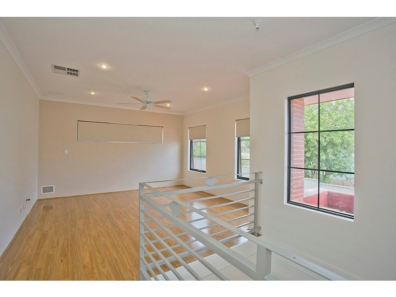 2/23 Lancaster Street, Dianella WA 6059