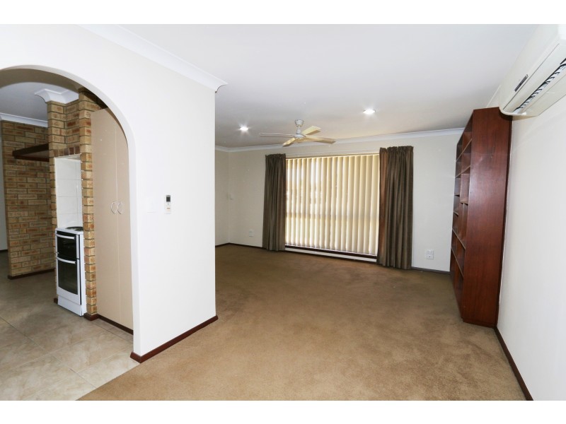 7 Tangaroa Close, Cooloongup WA 6168