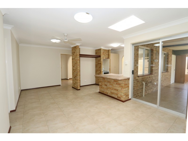 7 Tangaroa Close, Cooloongup WA 6168