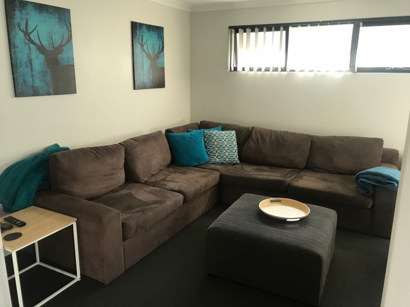 284 Peelwood Parade, Halls Head WA 6210