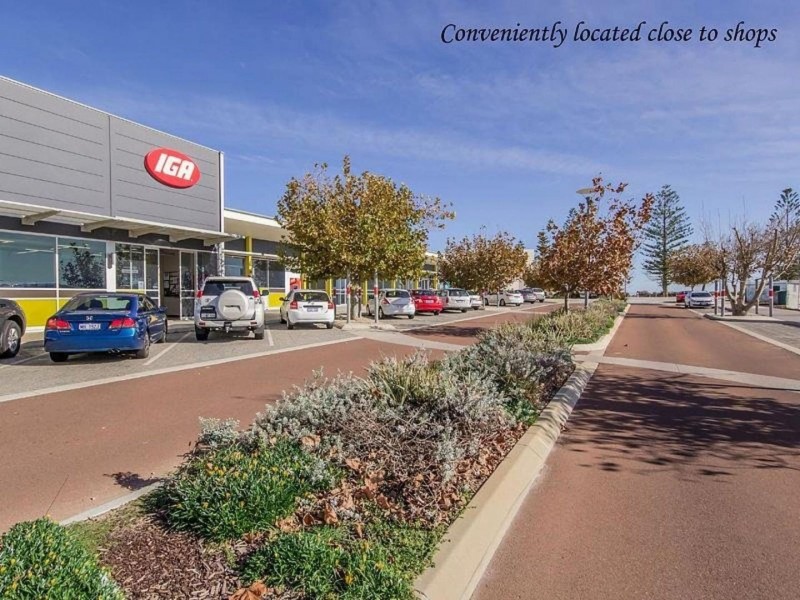 284 Peelwood Parade, Halls Head WA 6210