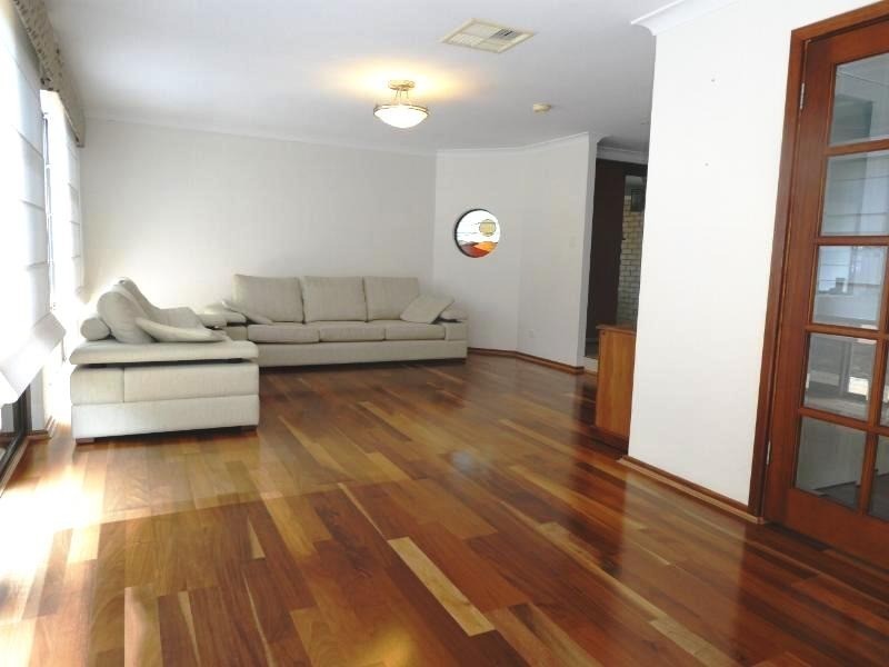 15 Kingsmill Gardens, Winthrop WA 6150