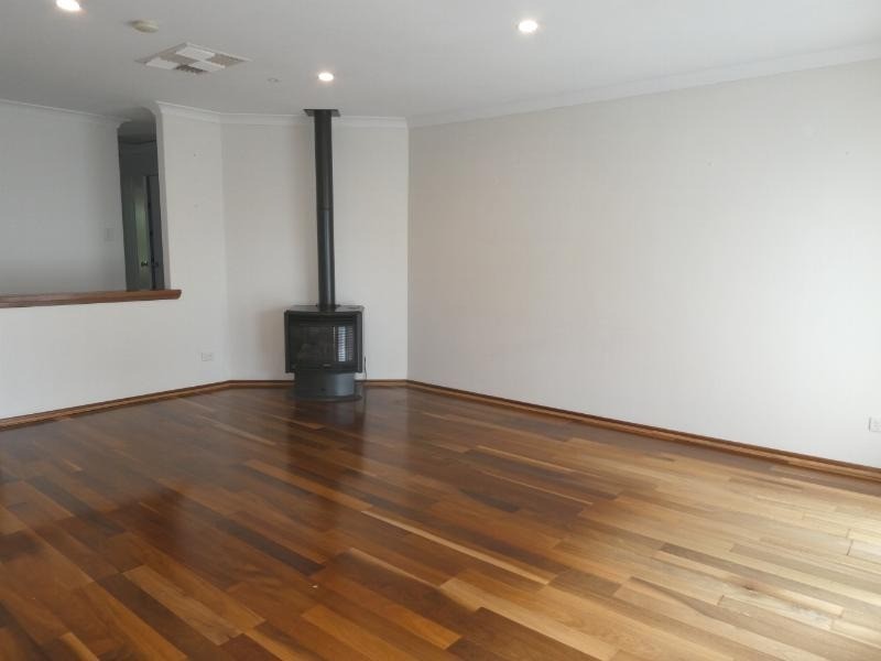 15 Kingsmill Gardens, Winthrop WA 6150