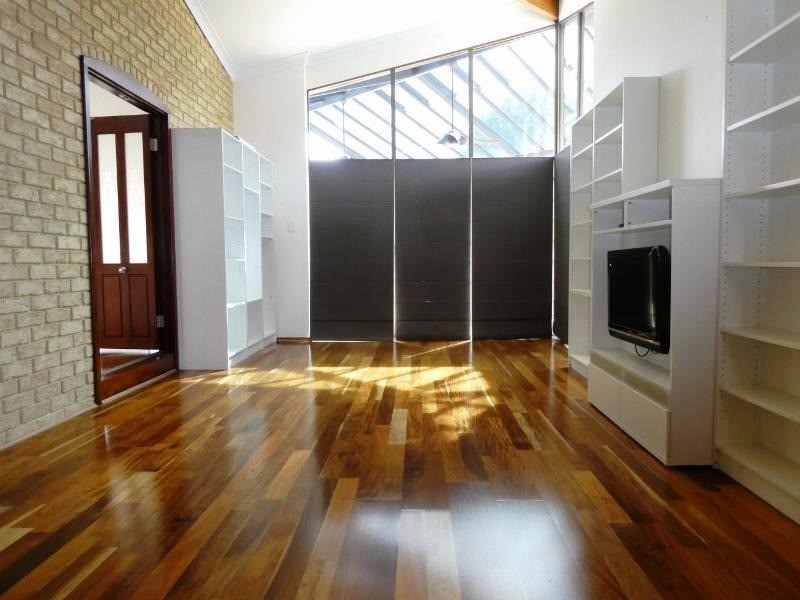 15 Kingsmill Gardens, Winthrop WA 6150