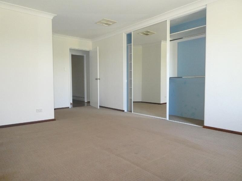 15 Kingsmill Gardens, Winthrop WA 6150