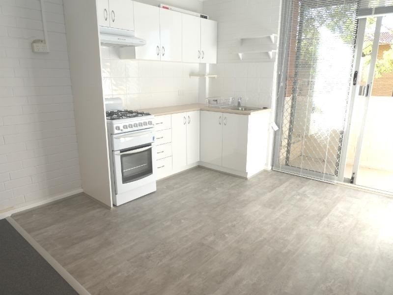 12 Tenth Avenue, Maylands WA 6051