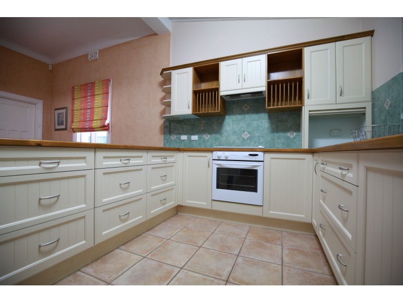 45 Gwenyfred Road, Kensington WA 6151