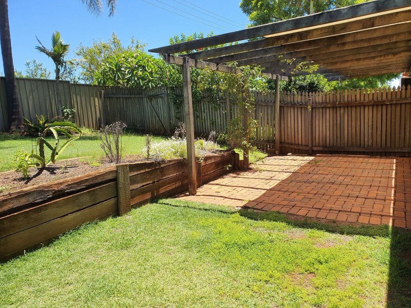 1/6 Hanna Court, Kearneys Spring QLD 4350