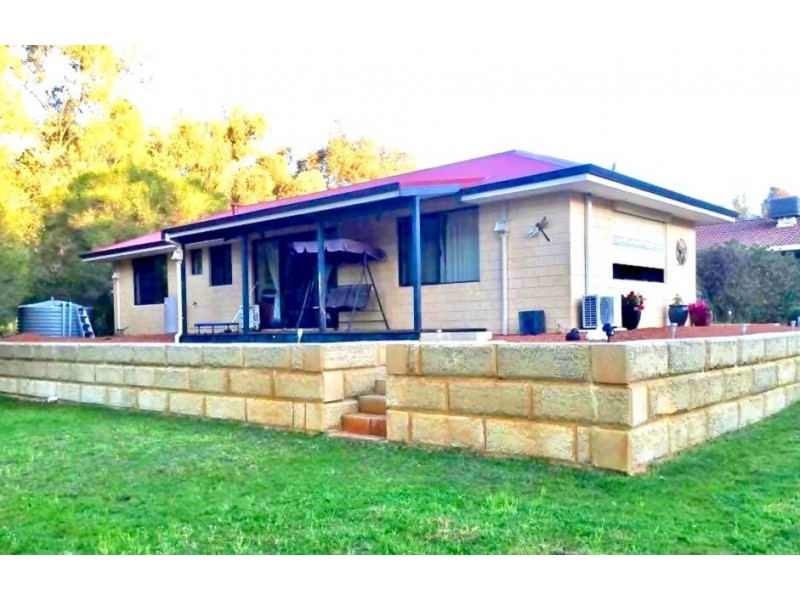 15 Gloaming Way, Darling Downs WA 6122