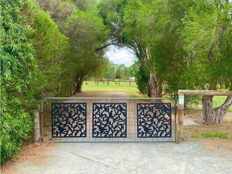 15 Gloaming Way, Darling Downs WA 6122