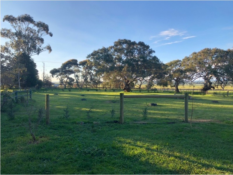 1200 Donnybrook Road, Donnybrook VIC 3064