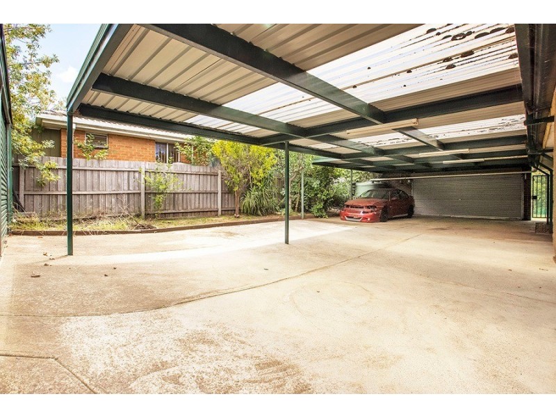29 Raleighs Road, Melton VIC 3337