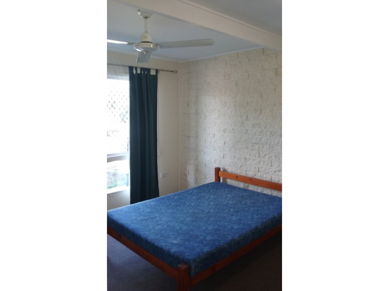 2/70 Glenlyon Street, Gladstone QLD 4680