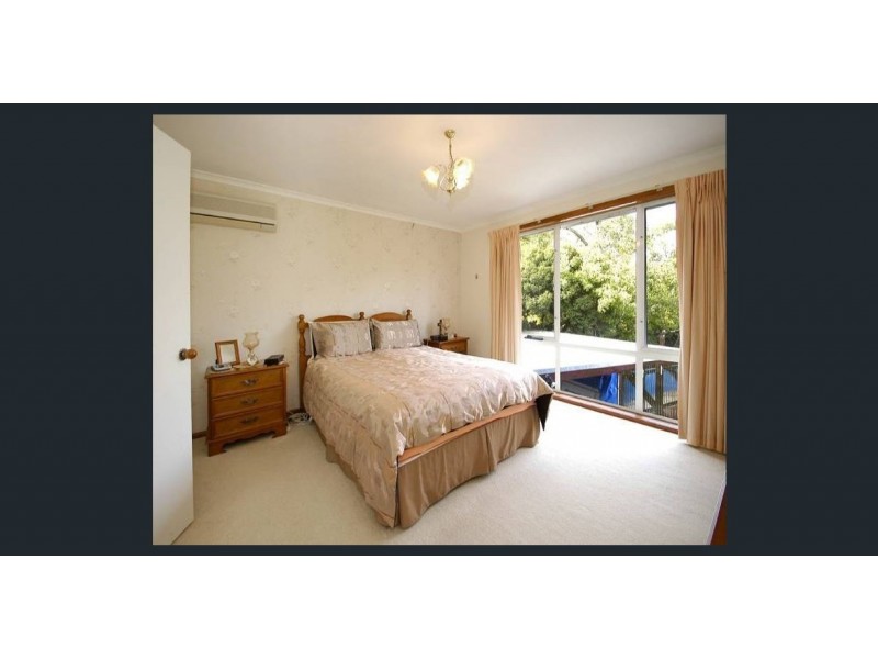 8 Grace Street, Glen Waverley VIC 3150