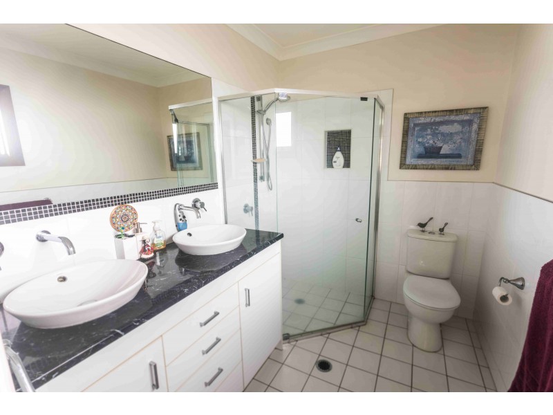 22 Heathwhite Street, Tarragindi QLD 4121