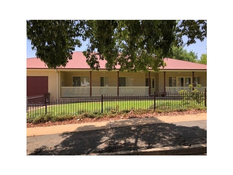 73-75 Audley Street, Narrandera NSW 2700