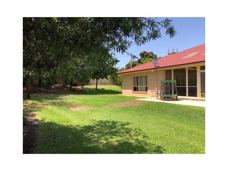73-75 Audley Street, Narrandera NSW 2700