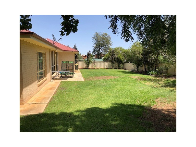 73-75 Audley Street, Narrandera NSW 2700