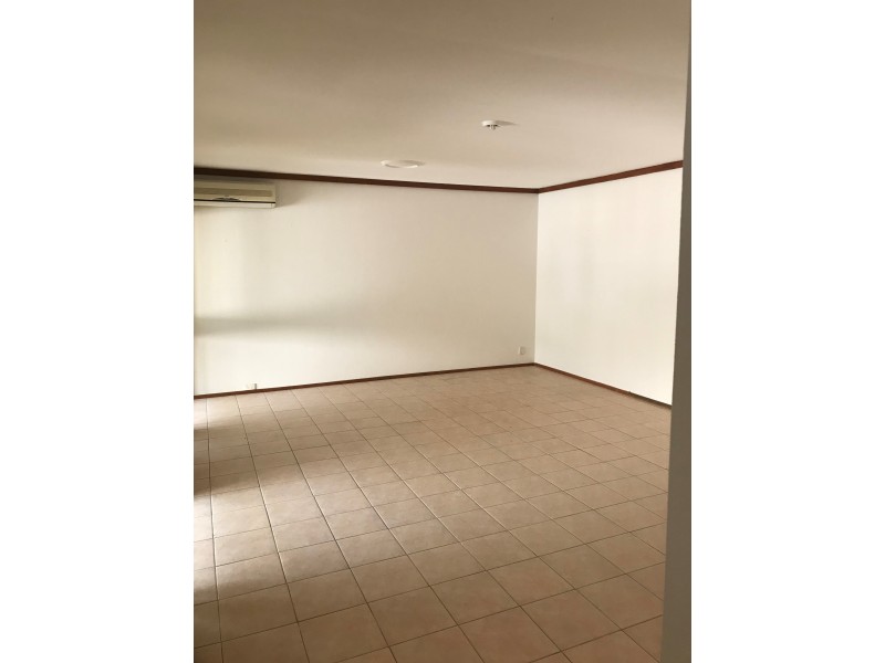 4/8 Cale Street, Como WA 6152