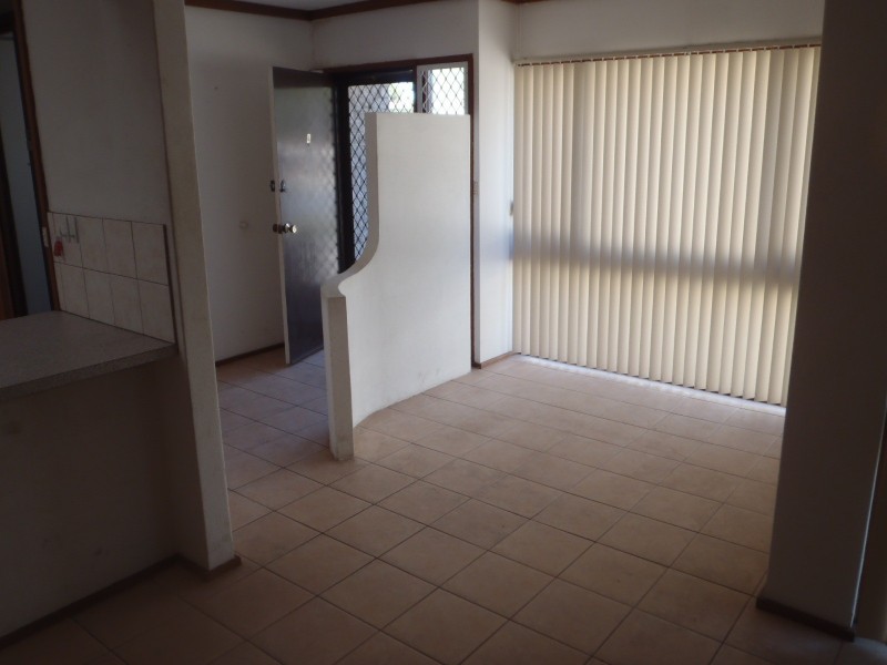 4/8 Cale Street, Como WA 6152