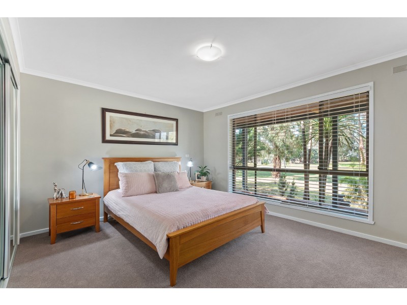 23 Carter Street, Stratford VIC 3862