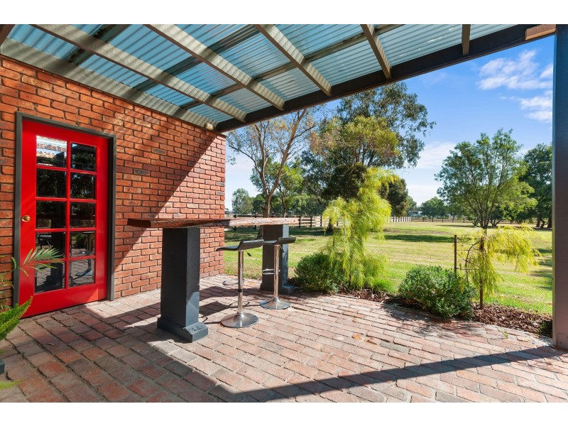 23 Carter Street, Stratford VIC 3862