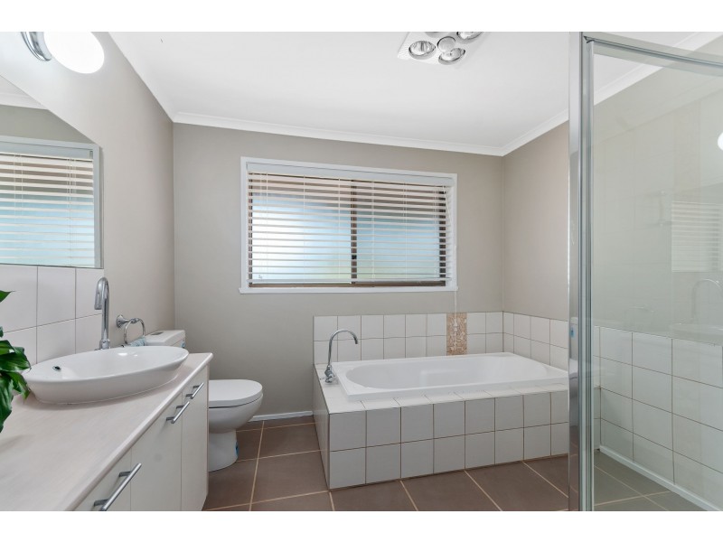 23 Carter Street, Stratford VIC 3862