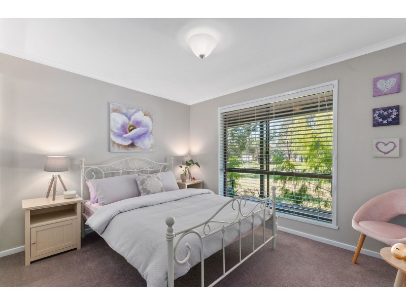 23 Carter Street, Stratford VIC 3862