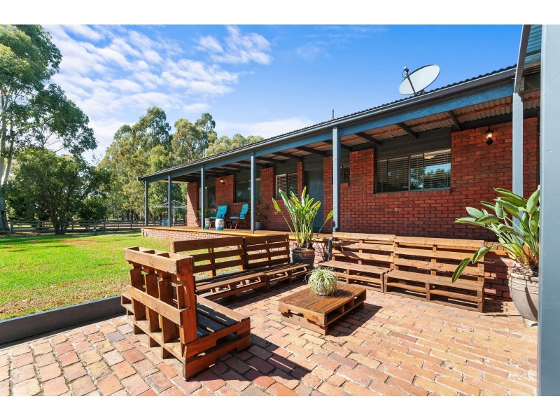 23 Carter Street, Stratford VIC 3862