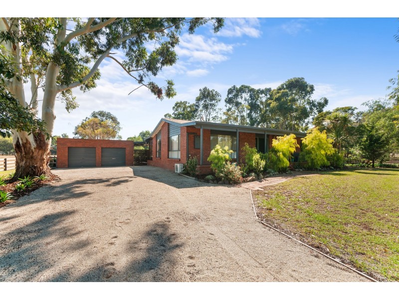 23 Carter Street, Stratford VIC 3862
