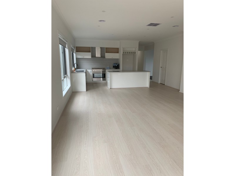 8 Soho Boulevard, Berwick VIC 3806