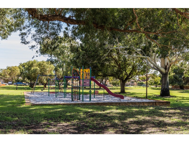 72A Wilkie Street, Stirling WA 6021