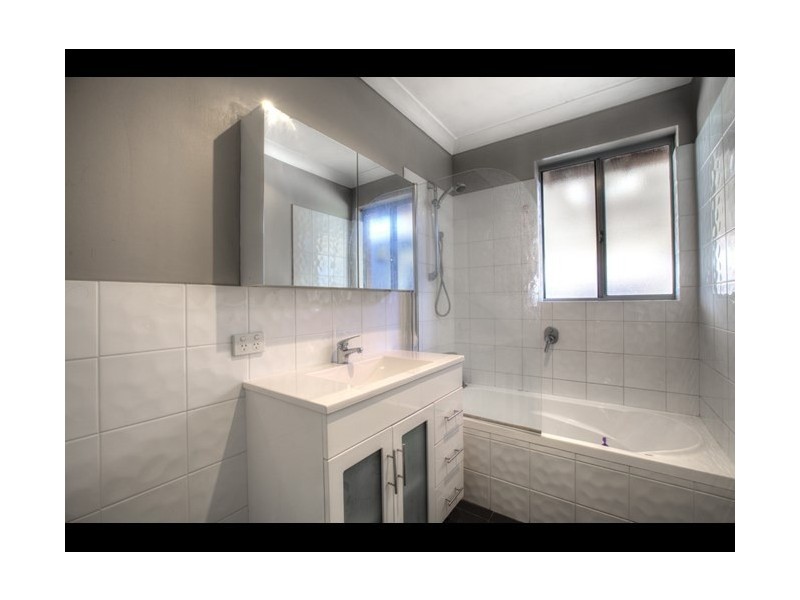 32 Mahonia Way, Forrestfield WA 6058