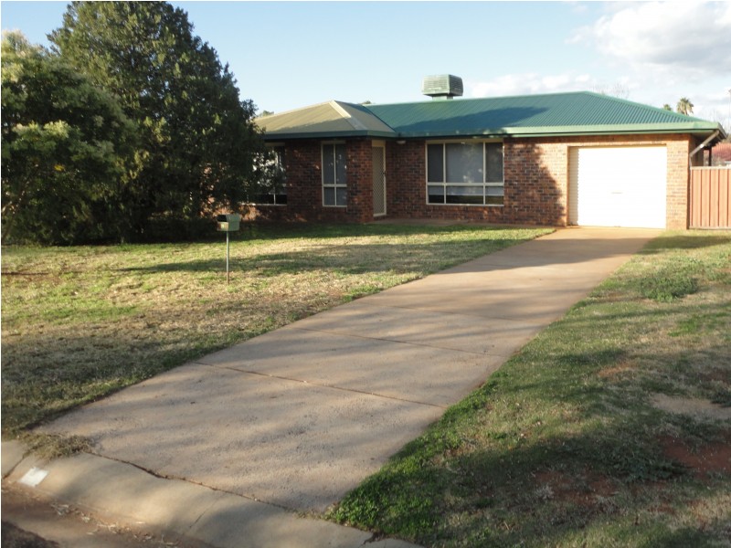 8 Hellyer Court, Dubbo NSW 2830