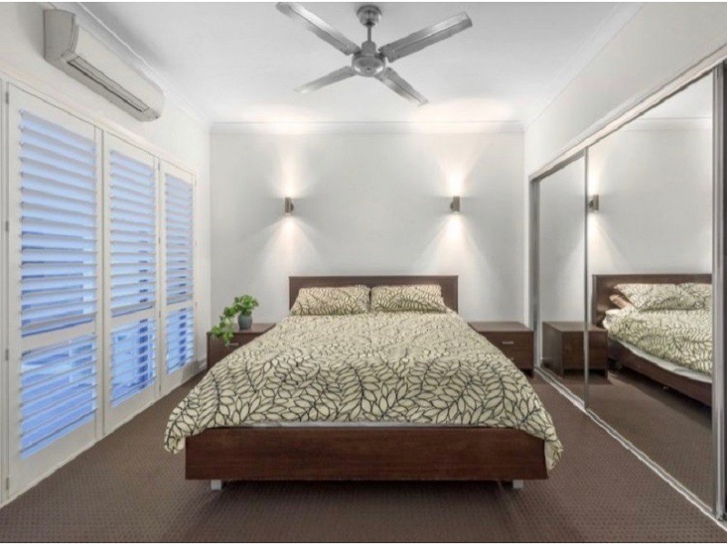 120 Ironbark Road, Chapel Hill QLD 4069