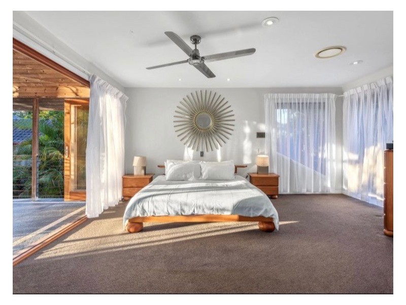 120 Ironbark Road, Chapel Hill QLD 4069